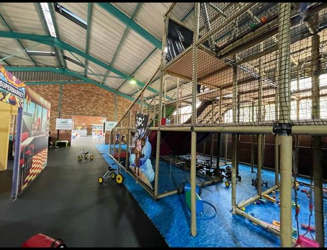 INDUSTRIAL PROPERTY TO RENT IN HENNOPSPARK